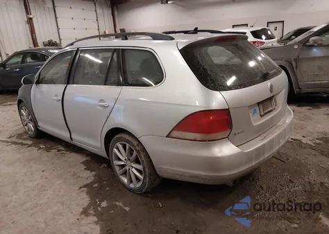 2011 Volkswagen Jetta Sportwagen 2.0L Tdi from USA, damaged, VIN 3VWPL8AJ3BM706971